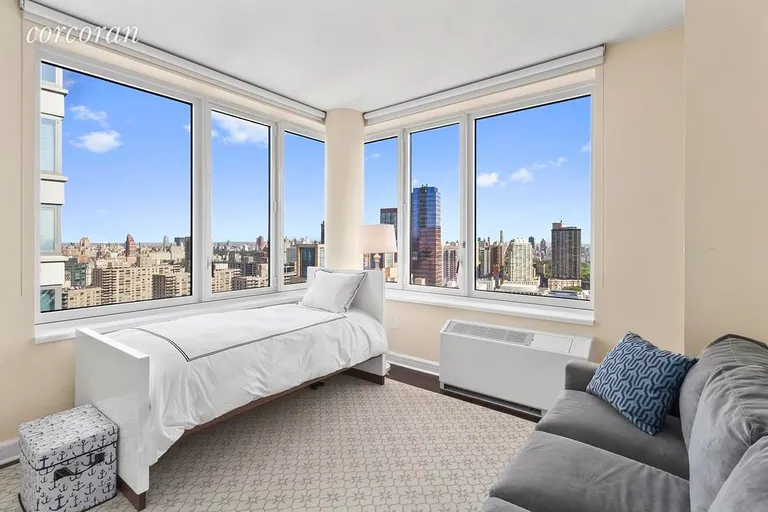 New York City Real Estate | View 80 Riverside Boulevard, PH2B | room 7 | View 8