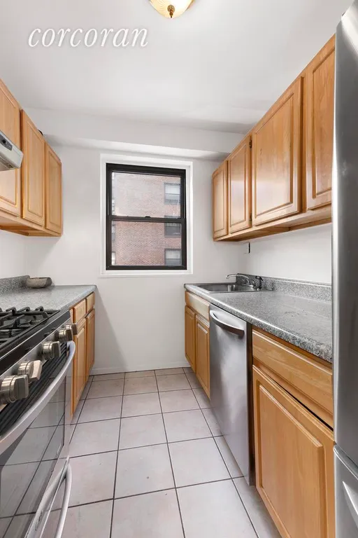 New York City Real Estate | View 165 Clinton Avenue, 2I | 5 | View 5