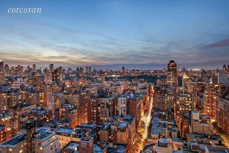 New York City Real Estate | View 171 East 84th Street, 32E | room 9 | View 10