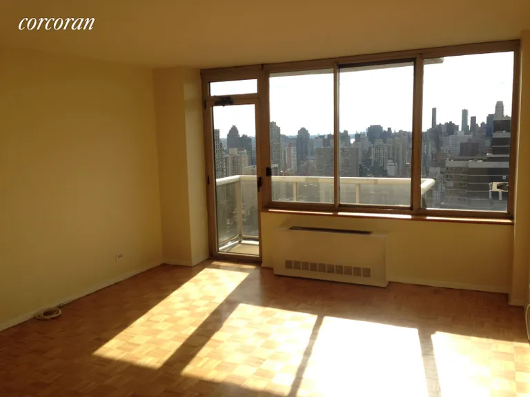 New York City Real Estate | View 200 East 89th Street, 40E | room 1 | View 2