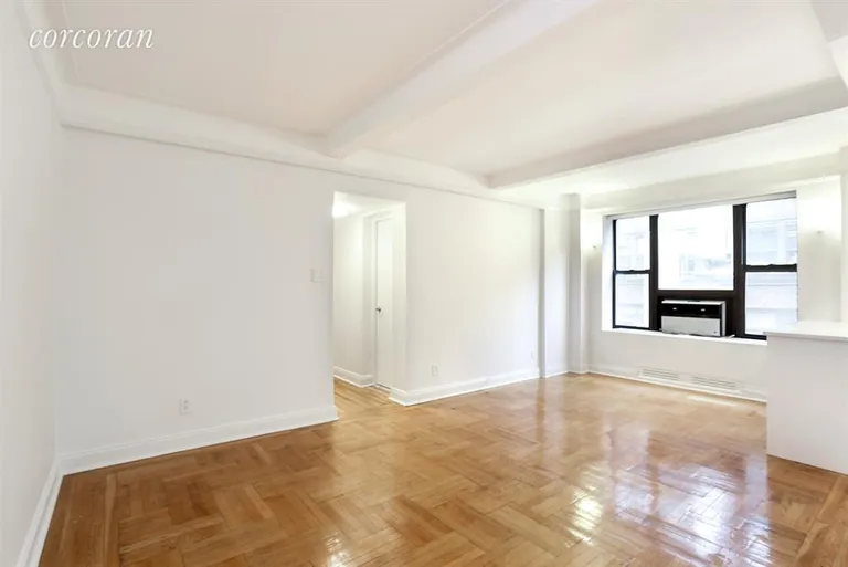 New York City Real Estate | View 111 East 88th Street, 6D | Living Room | View 2
