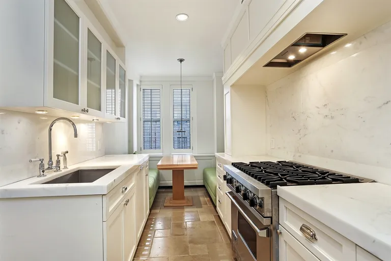 New York City Real Estate | View 40 East 66th Street, 9B | Kitchen | View 6