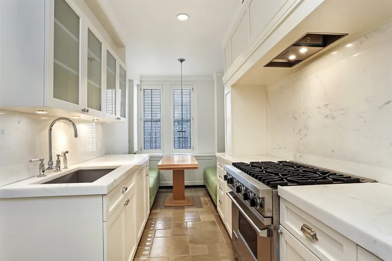 New York City Real Estate | View 40 East 66th Street, 9B | Kitchen | View 12