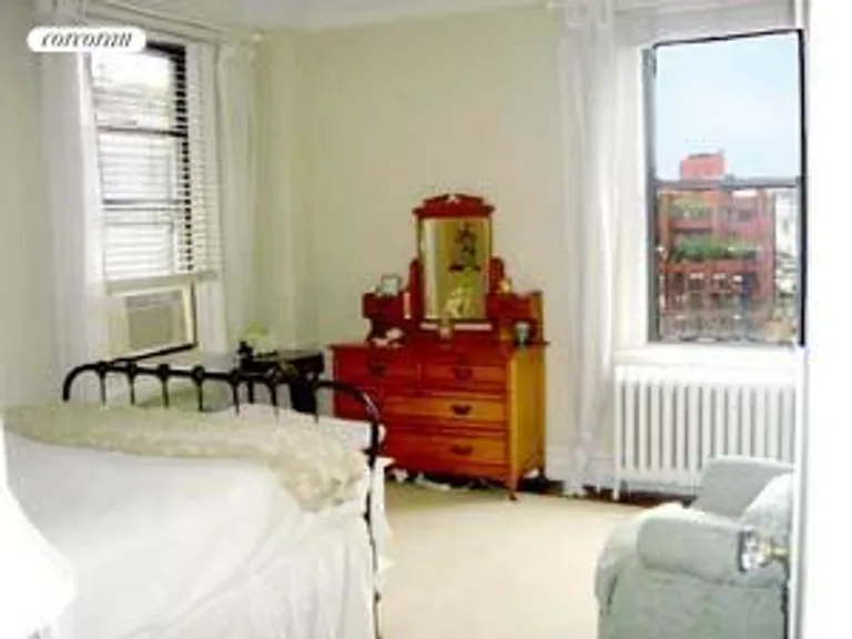 New York City Real Estate | View 157 East 72nd Street, 9AB | room 4 | View 5