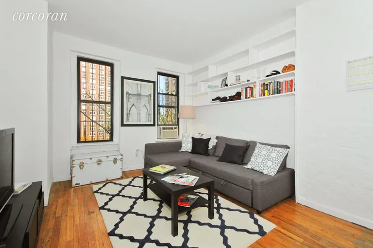 New York City Real Estate | View 343 East 92Nd Street, #5R | 1 Bed, 1 Bath | View 1