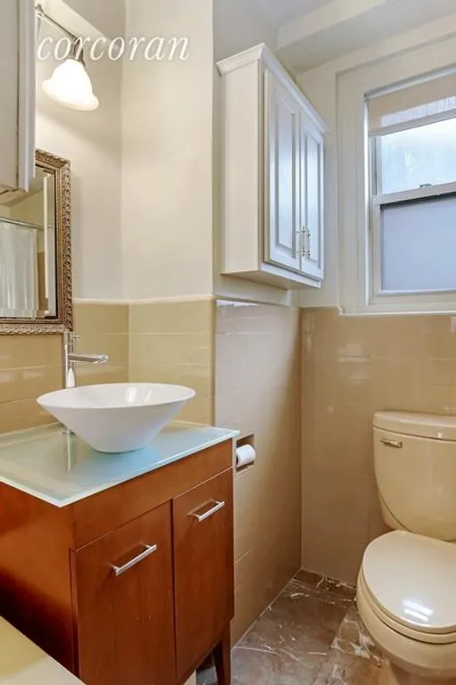 New York City Real Estate | View 419 East 57th Street, 14D | Bathroom | View 6