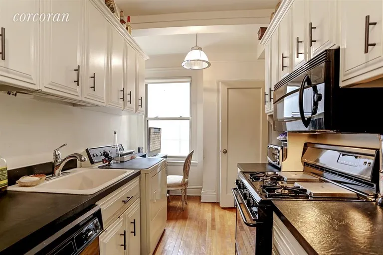 New York City Real Estate | View 419 East 57th Street, 14D | Kitchen | View 9