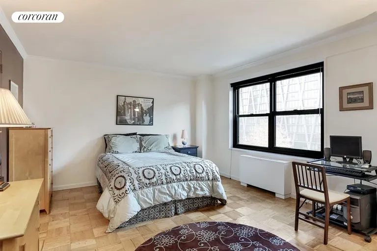 New York City Real Estate | View 160 West End Avenue, 5A | Easily converts to a 1-bedroom layout | View 2