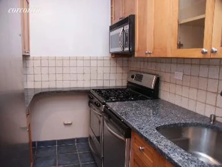 New York City Real Estate | View 392 Central Park West, 11V | Chef Kitchen | View 3