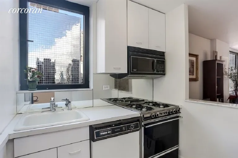 New York City Real Estate | View 255 East 49th Street, 23F | room 4 | View 5