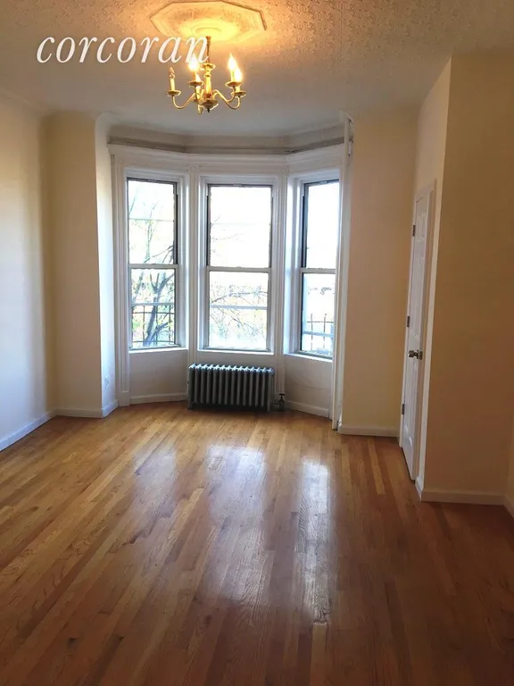 New York City Real Estate | View 219 5th Avenue, L4 | 2 Beds, 1 Bath | View 1
