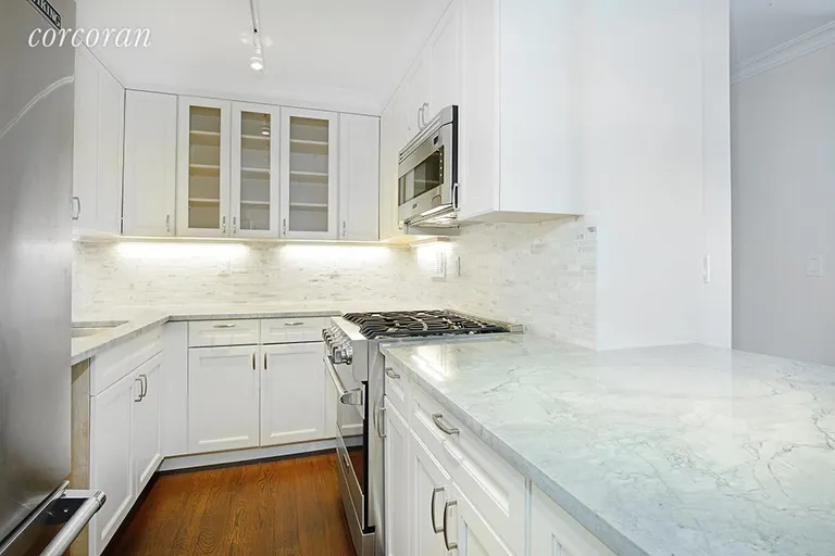 New York City Real Estate | View 575 Main Street, 604 | 2 Beds, 2 Baths | View 1