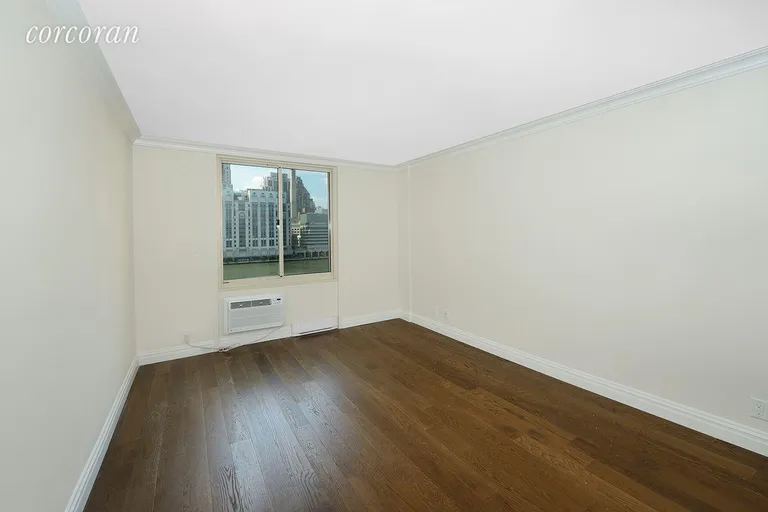 New York City Real Estate | View 575 Main Street, 1004 | room 5 | View 6
