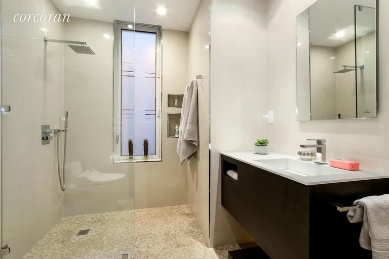 New York City Real Estate | View 220 Riverside Boulevard, 3-4T | En Suite Bathroom | View 8