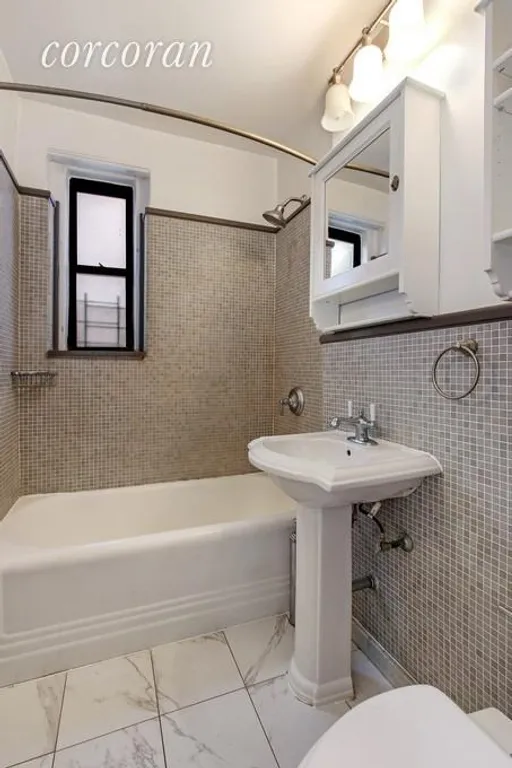 New York City Real Estate | View 402 East 74th Street, 5F | room 3 | View 4