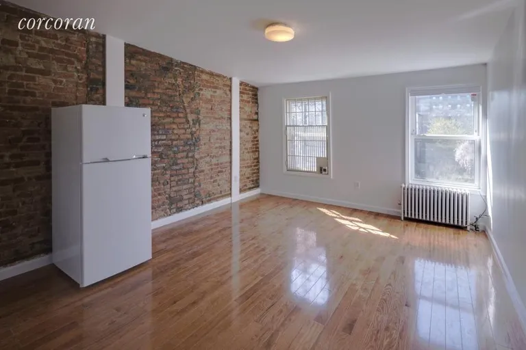 New York City Real Estate | View 132 Lafayette Avenue, 4R | Living Room | View 2