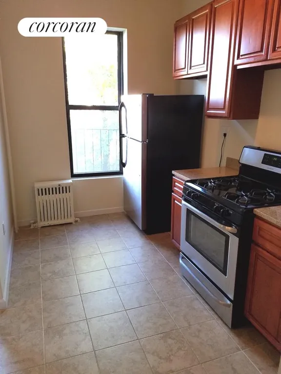 New York City Real Estate | View 423 11th Street, 2. | room 1 | View 2