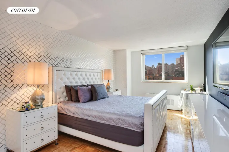 New York City Real Estate | View 200 East 94th Street, 1614 | Master Bedroom | View 6