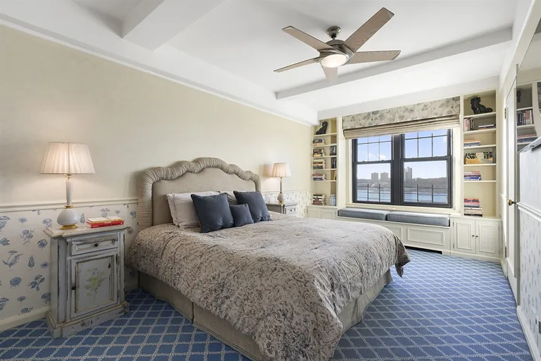 New York City Real Estate | View 33 Riverside Drive, 13AB | Serene master suite with WIC and en-suite bathroom | View 12