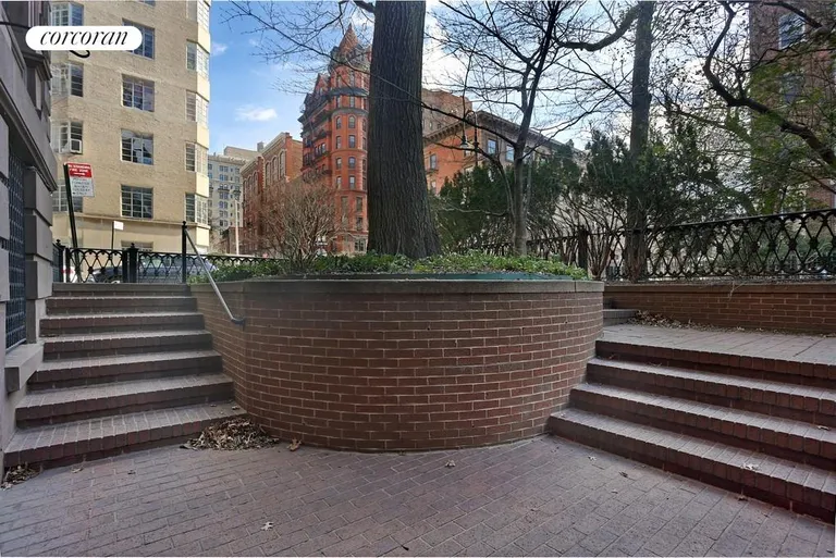 New York City Real Estate | View 3 Pierrepont Place, GARDEN | room 7 | View 8