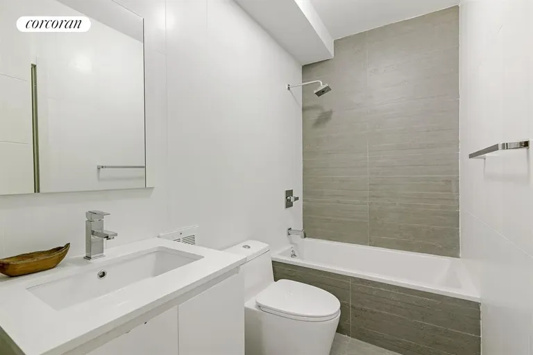 New York City Real Estate | View 56 Vernon Avenue, 4 | Bathroom | View 5