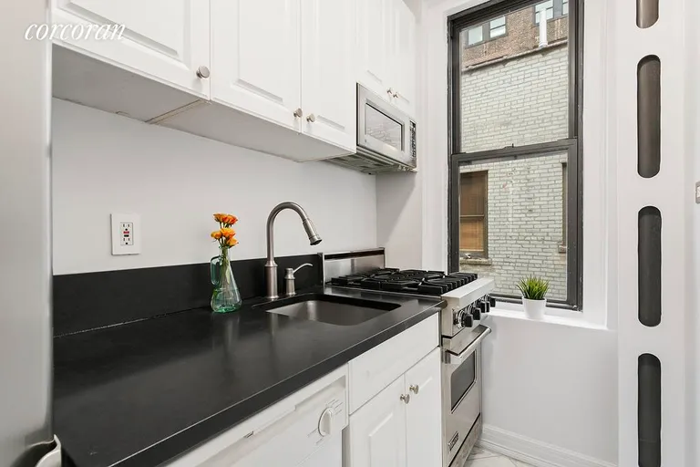 New York City Real Estate | View 225 West 25th Street, 6A | 3 | View 8