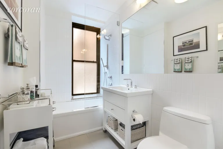 New York City Real Estate | View 422 West 20th Street, PARLOR A | Bathroom | View 27