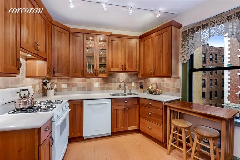 New York City Real Estate | View 860 West 181st Street, 32 | Kitchen | View 2