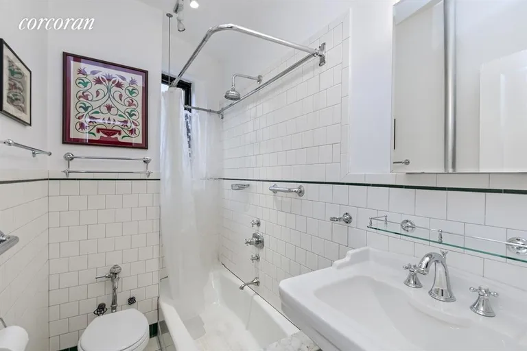 New York City Real Estate | View 860 West 181st Street, 32 | Bathroom | View 6