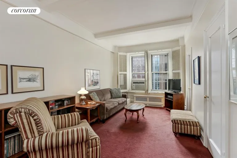 New York City Real Estate | View 885 Park Avenue, 9B | Library / Bedroom | View 4