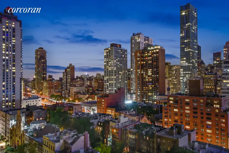 New York City Real Estate | View 200 East 62nd Street, 17D | room 7 | View 8