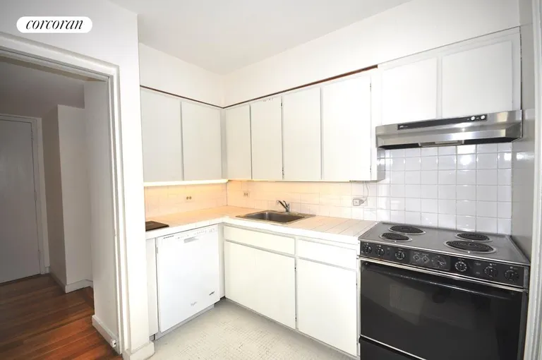 New York City Real Estate | View 3 Pierrepont Place, 3A | room 5 | View 6