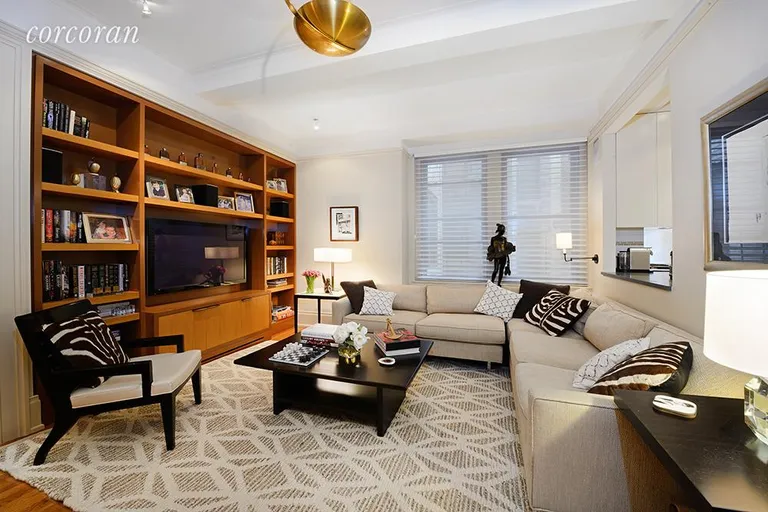 New York City Real Estate | View 130 East 75th Street, 7D | room 2 | View 3