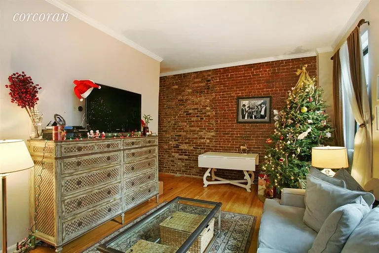 New York City Real Estate | View 320 East 86th Street, 3A | Living Room | View 2