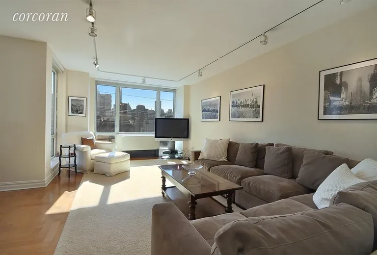 New York City Real Estate | View 401 East 60th Street, 17A | Living Room | View 9