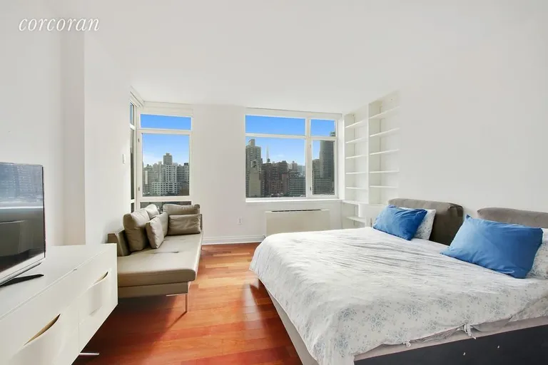 New York City Real Estate | View 1760 Second Avenue, 18C | room 4 | View 5