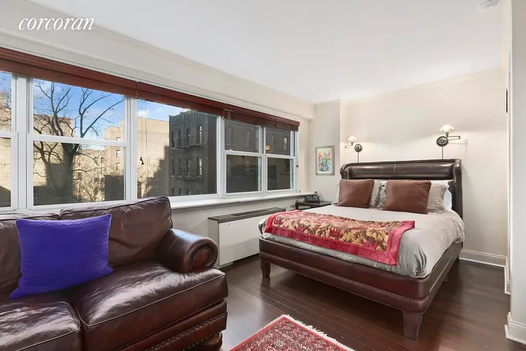 New York City Real Estate | View 101 West 12th Street, 6A | Bright treetop views | View 3