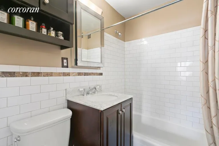 New York City Real Estate | View 101 West 12th Street, 6A | Updated bath | View 4