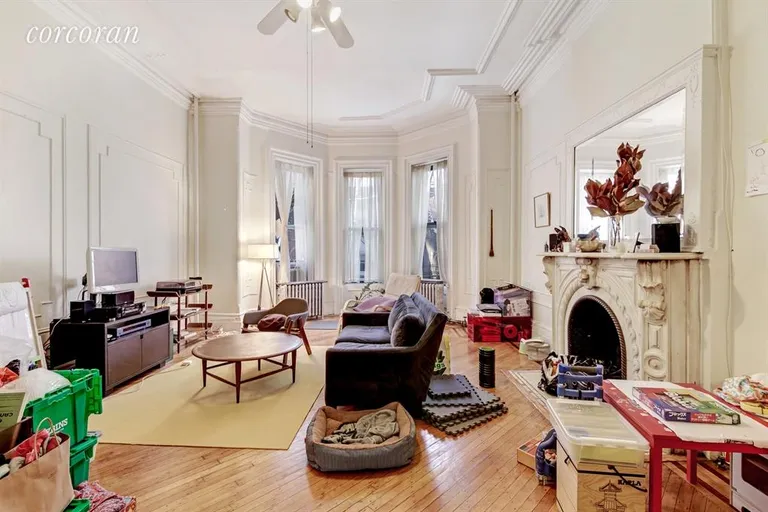 New York City Real Estate | View 304 Clermont Avenue, 1 | 2 Beds, 2 Baths | View 1