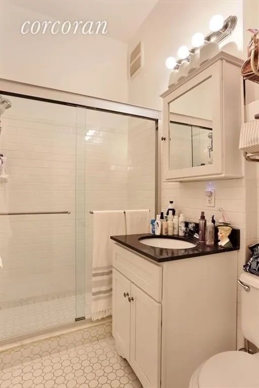 New York City Real Estate | View 118 Montague Street, 4 | Bathroom | View 5