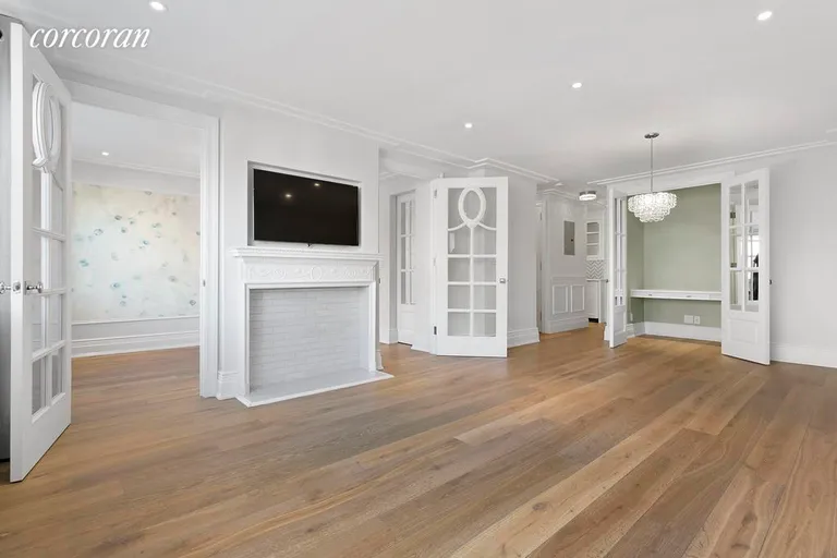New York City Real Estate | View 32 Gramercy Park South, 10H | 2 | View 2