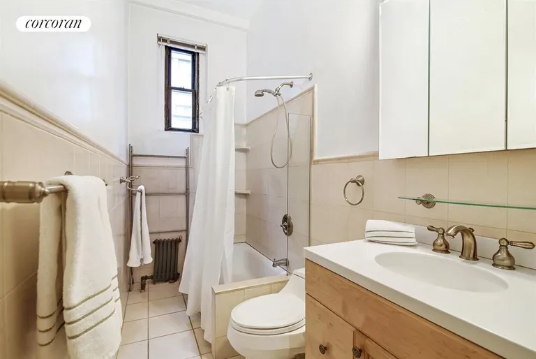 New York City Real Estate | View 60 West 68th Street, 1C | Bathroom | View 5