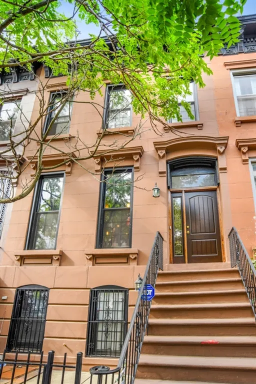 New York City Real Estate | View 795 Greene Avenue, 2 | 3 Beds, 2 Baths | View 1