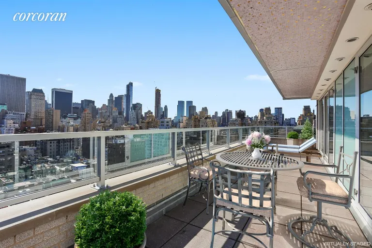 New York City Real Estate | View 700 Park Avenue, 19B | 2 Beds, 2 Baths | View 1