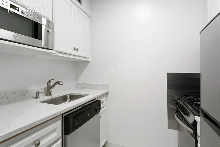 New York City Real Estate | View 393 West 49th Street, 4DD | 3 | View 3