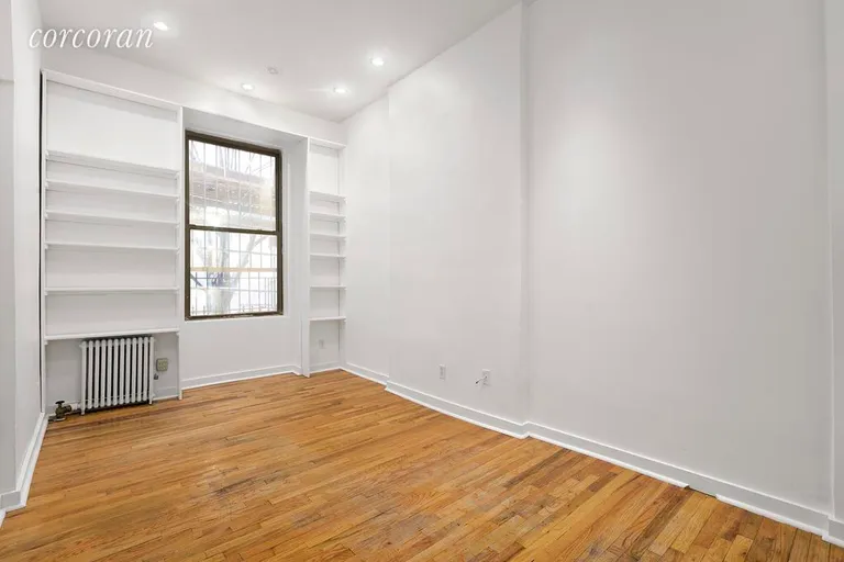 New York City Real Estate | View 208 East 90th Street, 1E | Very high ceilings throughout | View 2