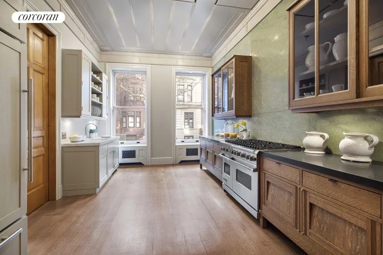 New York City Real Estate | View 39 West 70th Street | room 3 | View 4