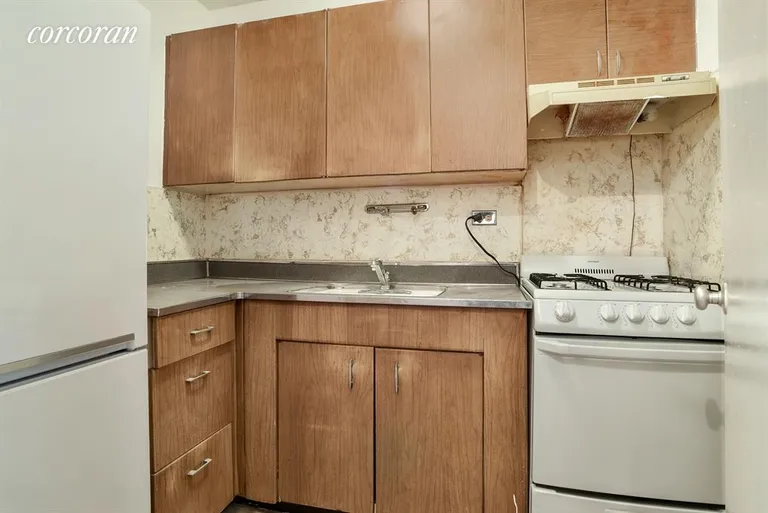 New York City Real Estate | View 185 Hall Street, 714 | Kitchen | View 2