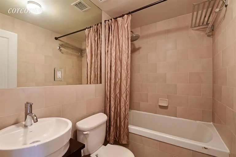 New York City Real Estate | View 525 Vanderbilt Avenue, 4B | Bathroom | View 6