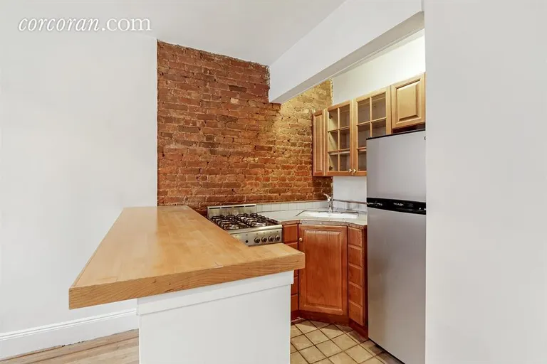 New York City Real Estate | View 240 East 24th Street, 2E | room 1 | View 2